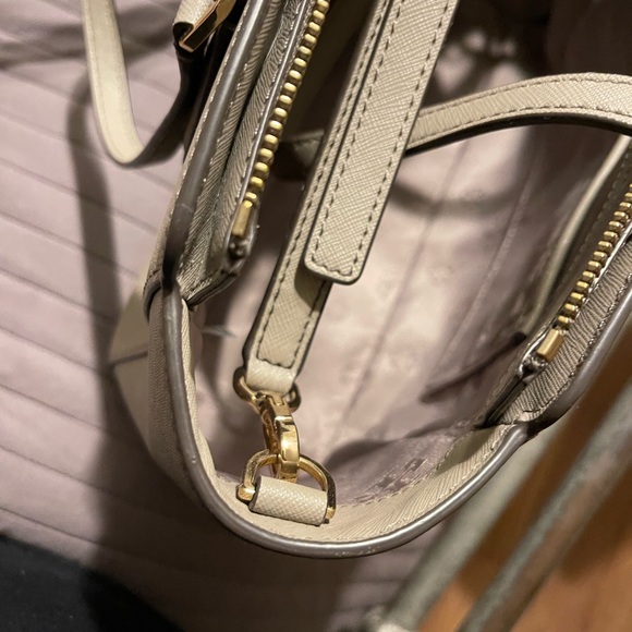 Tory Burch Saffiano Tote/Medium Satchel - Picture 7 of 10